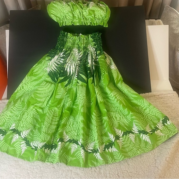 Girls (Large) Colorful Summer Green Ruched Tiered Strapless 2 Piece Sundress - Picture 5 of 7